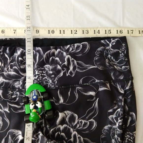 Ideology ID Women's Floral Printed Mesh Inset Ankle Leggings Black Size XL - Picture 4 of 9